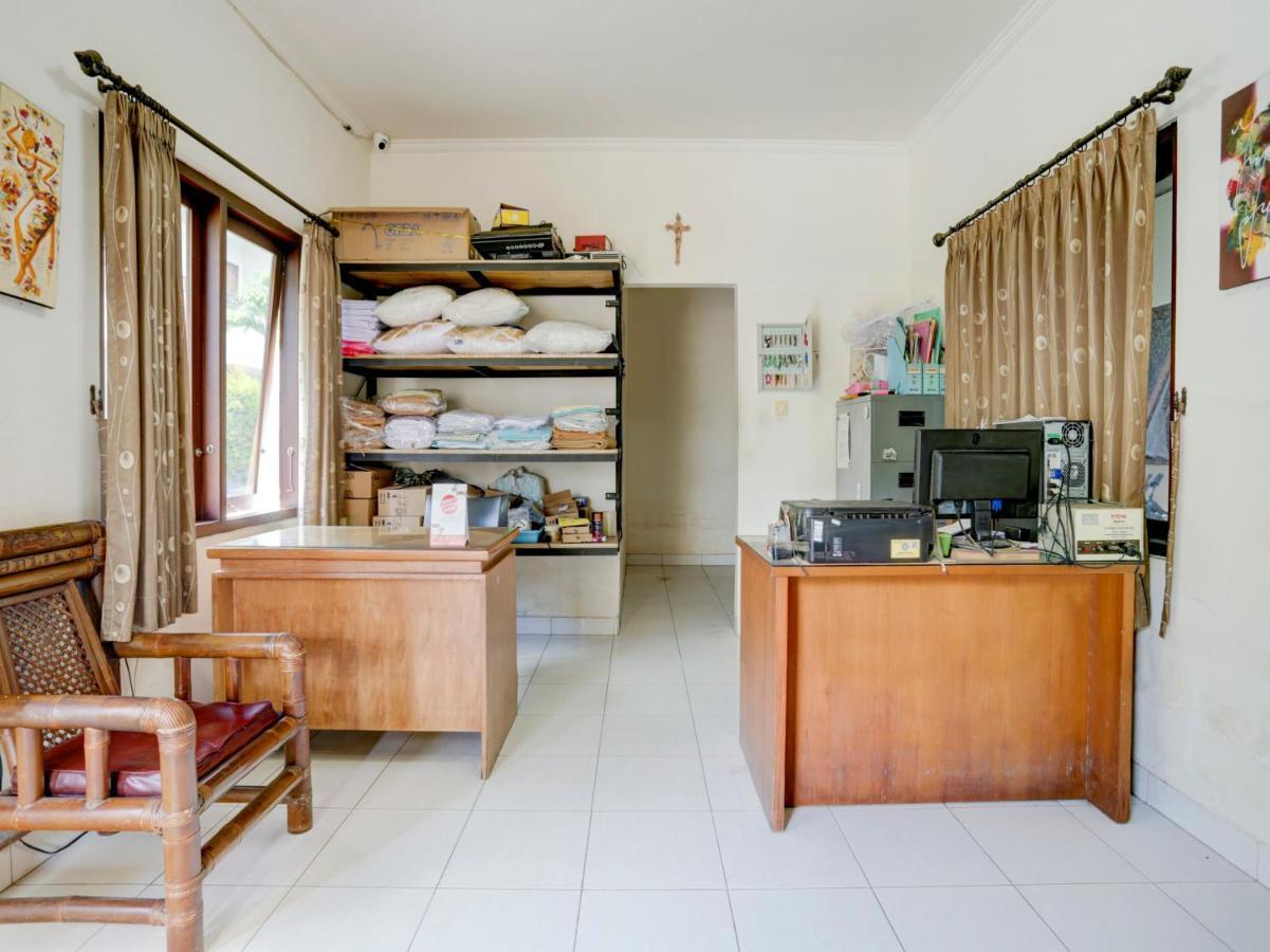 Oyo Flagship 90754 Alamanda Guesthouse Denpasar  Exterior photo